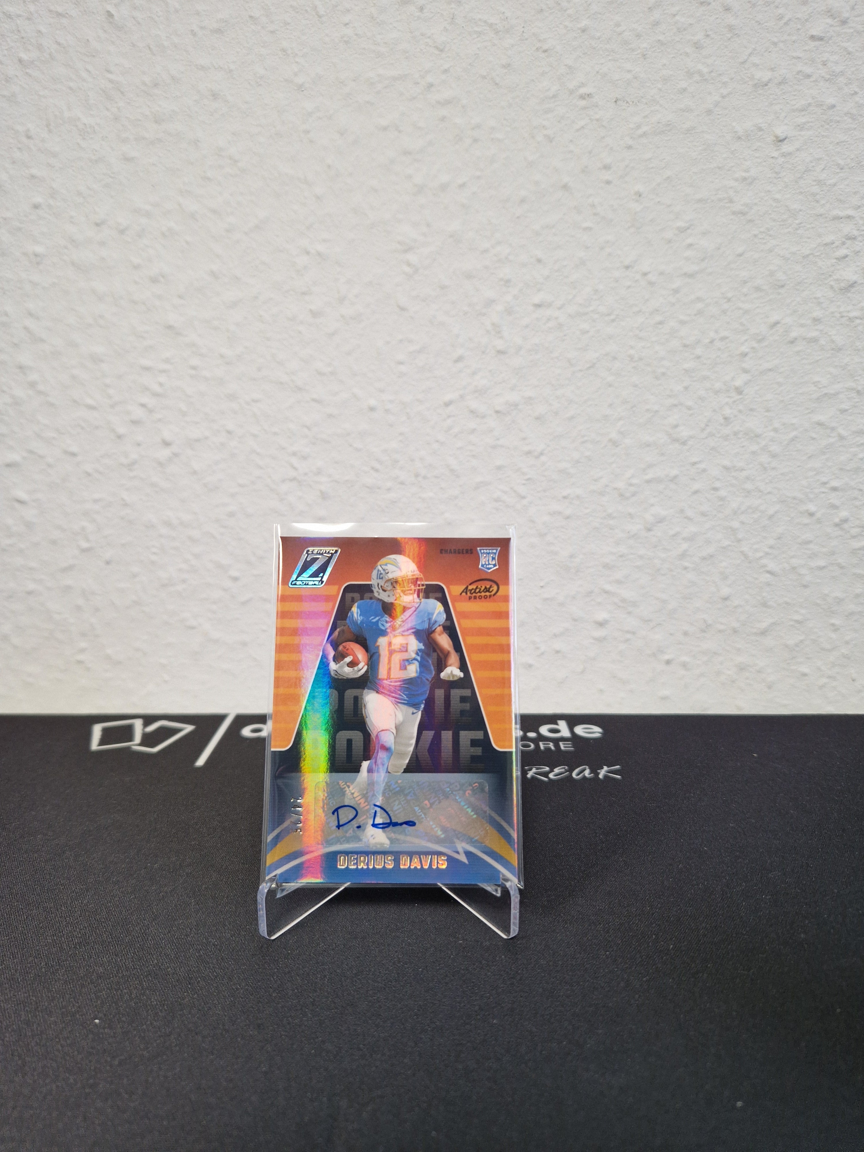 Derius Davis Panini Zenith Football 2023 Autograph 24/25